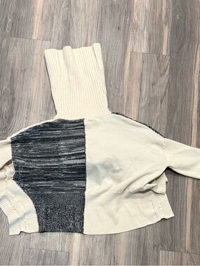 Karen Millen Cream and Charcoal Colorblock Cable Turtleneck Sweater